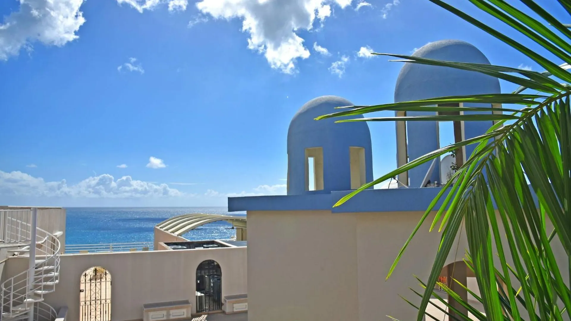 Apartment Oceanfront Paradise: Penthouse With Peloton Cupecoy