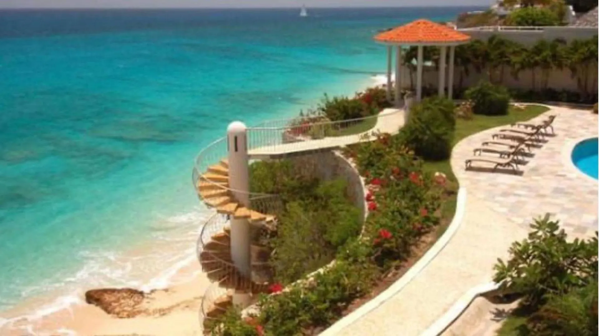 Apartment Oceanfront Paradise: Penthouse With Peloton Cupecoy