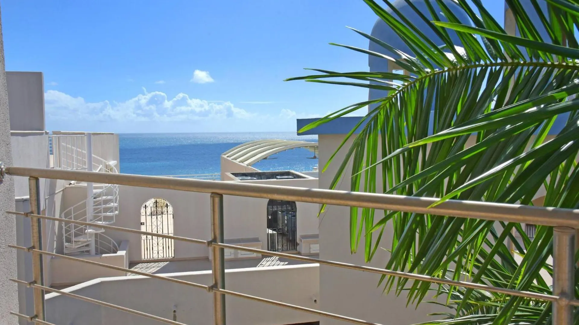 Oceanfront Paradise: Penthouse With Peloton Cupecoy  Cupecoy (Sint Maarten)