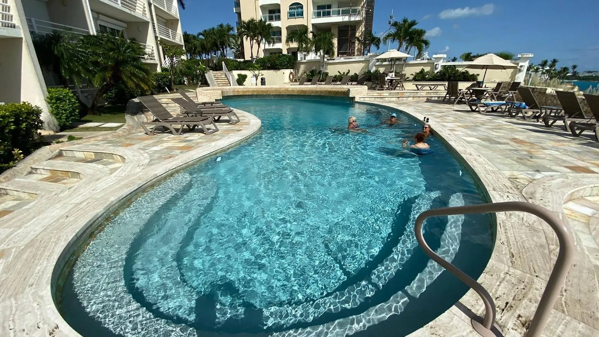 Apartment Oceanfront Paradise: Penthouse With Peloton Cupecoy  Sint Maarten/Saint Martin