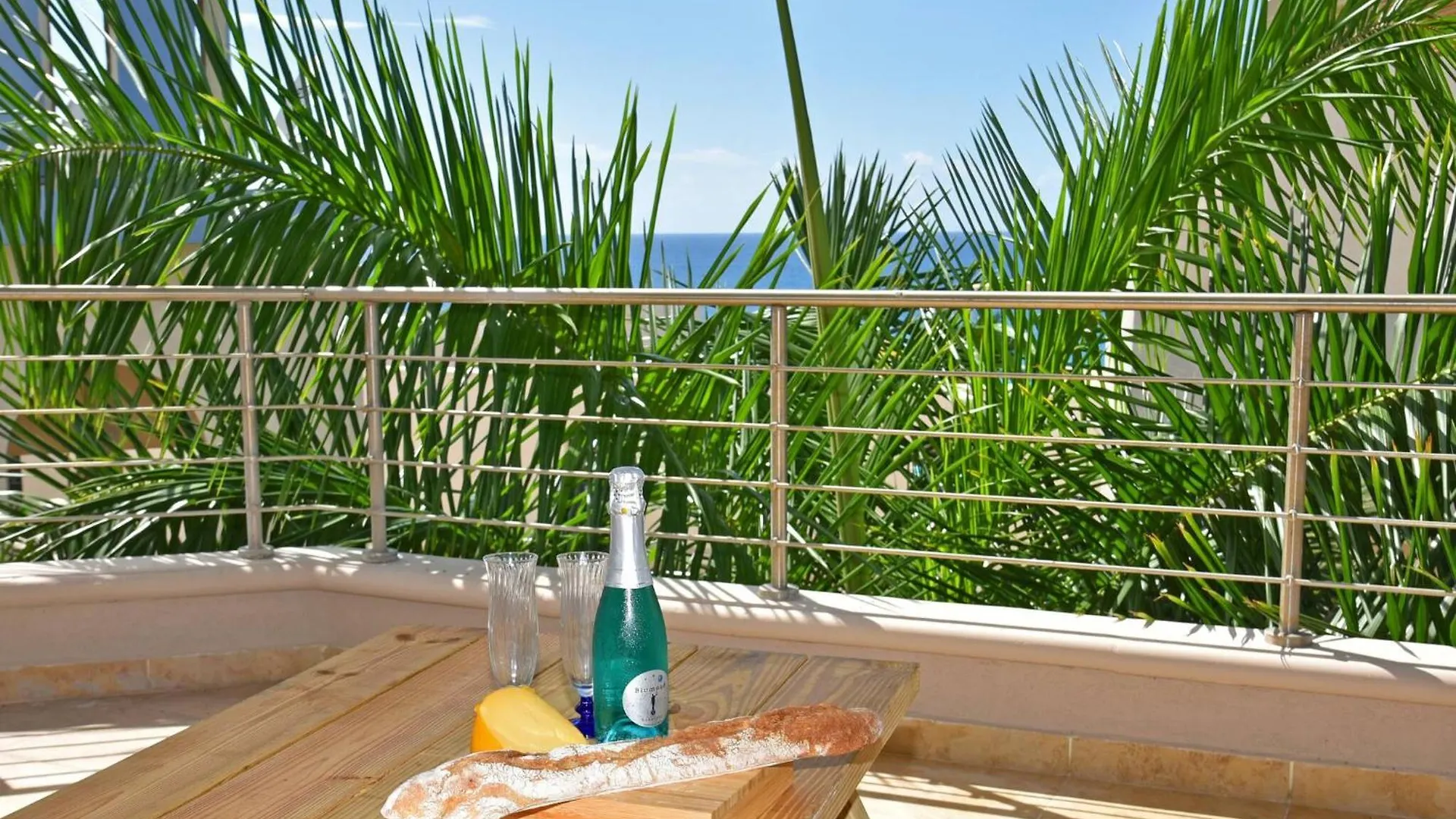 Oceanfront Paradise: Penthouse With Peloton Cupecoy  Cupecoy (Sint Maarten)