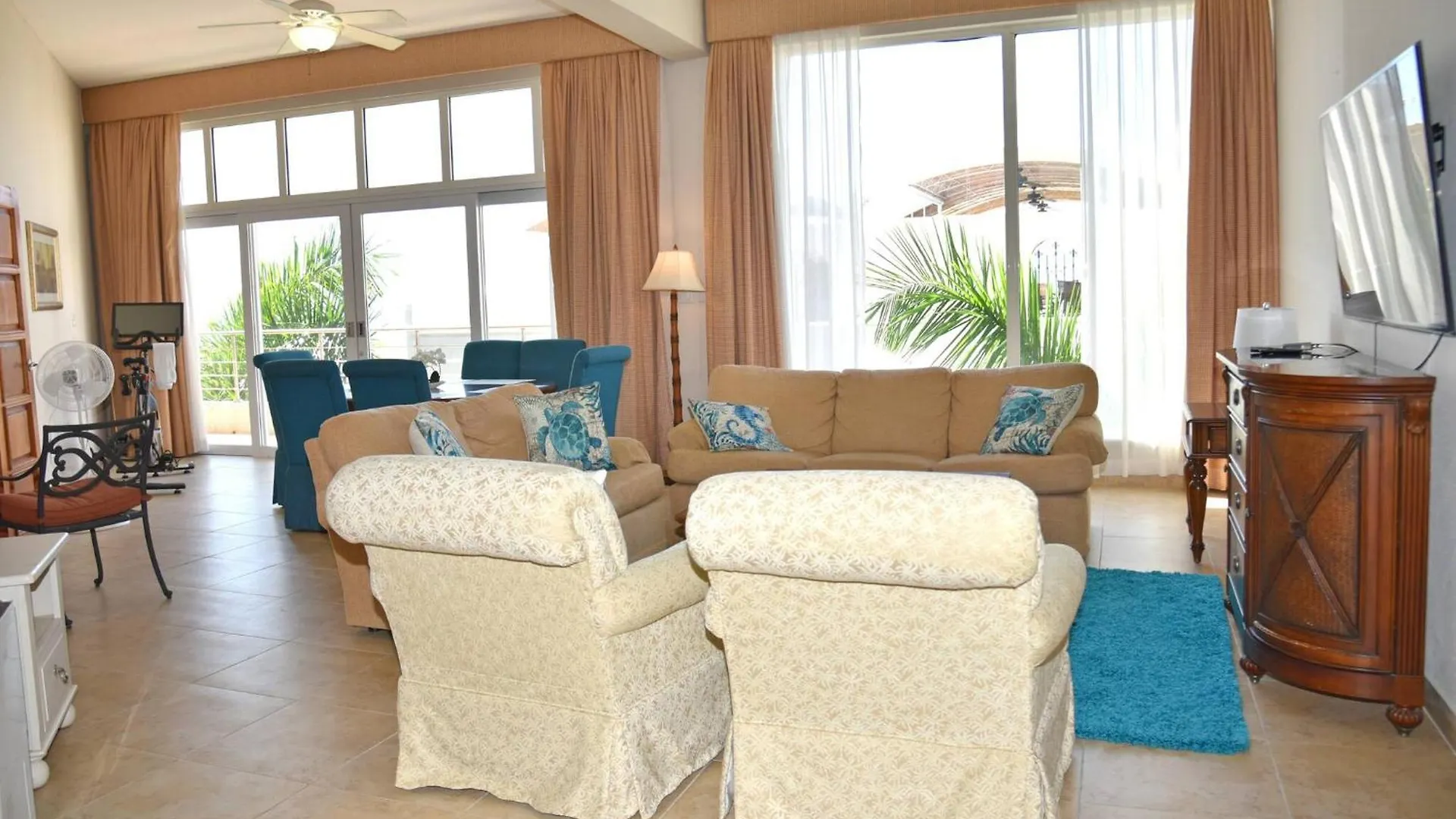 Oceanfront Paradise: Penthouse With Peloton Cupecoy  0*, Cupecoy (Sint Maarten) Sint Maarten/Saint Martin