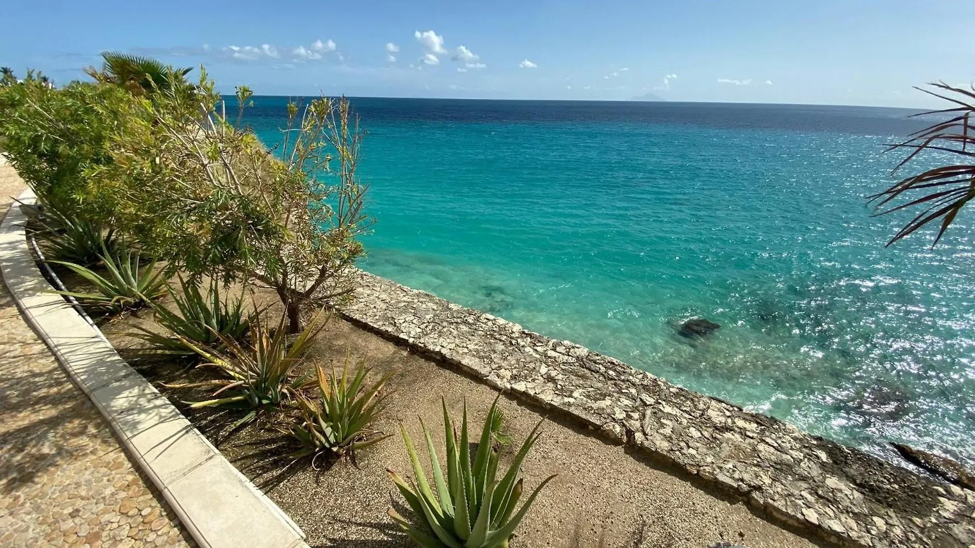 Oceanfront Paradise: Penthouse With Peloton Cupecoy  Sint Maarten/Saint Martin