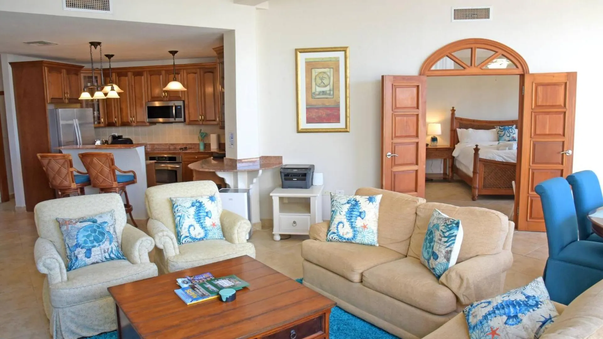 Oceanfront Paradise: Penthouse With Peloton Cupecoy