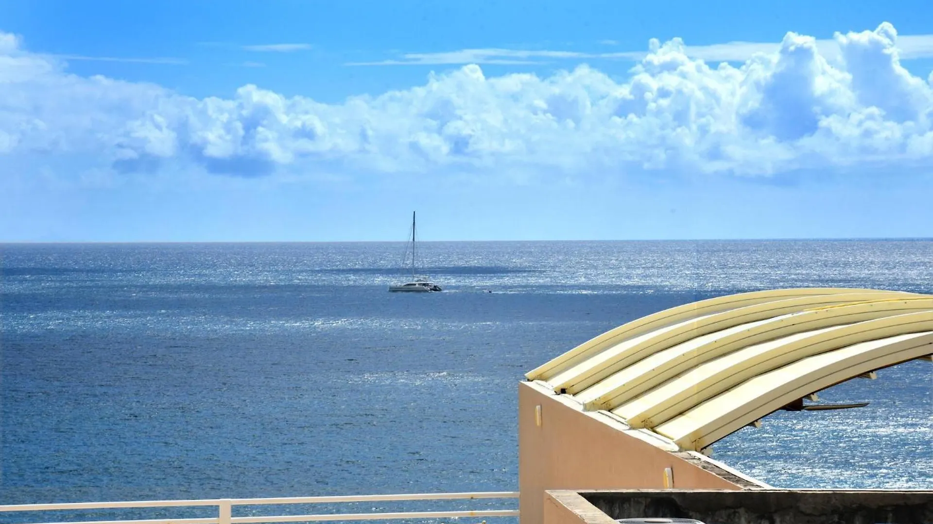 Oceanfront Paradise: Penthouse With Peloton Cupecoy  0*, Cupecoy (Sint Maarten)