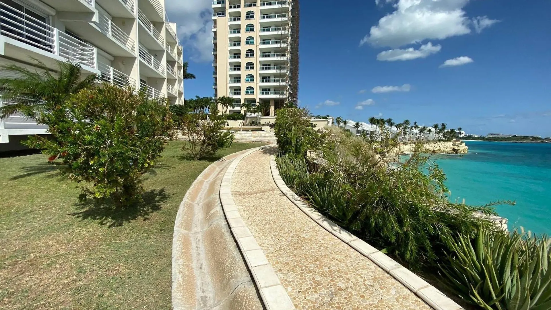Oceanfront Paradise: Penthouse With Peloton Cupecoy  Sint Maarten/Saint Martin